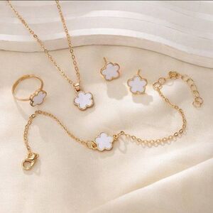 3for$20 HUGE DEAL 4pcs CLOVER, Includes Necklace, Bracelet, Ring, Stud Earrings